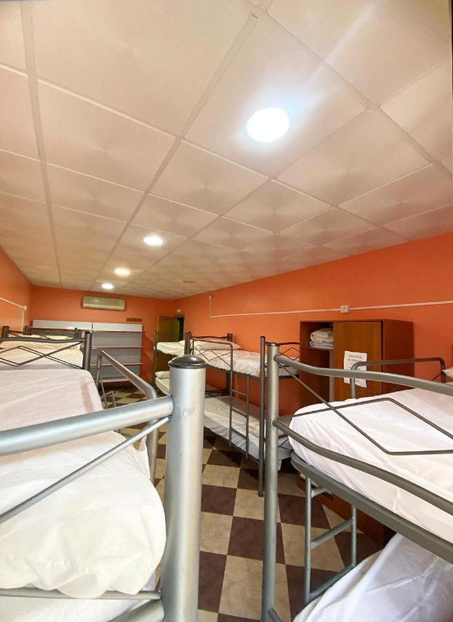 Albergue Rojo Plata Torremegía Extérieur photo